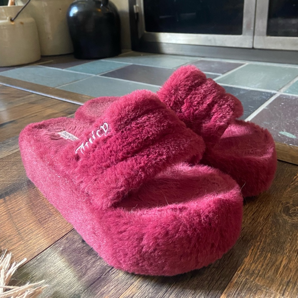Burgundy Juicy Couture platform slippers, size 7